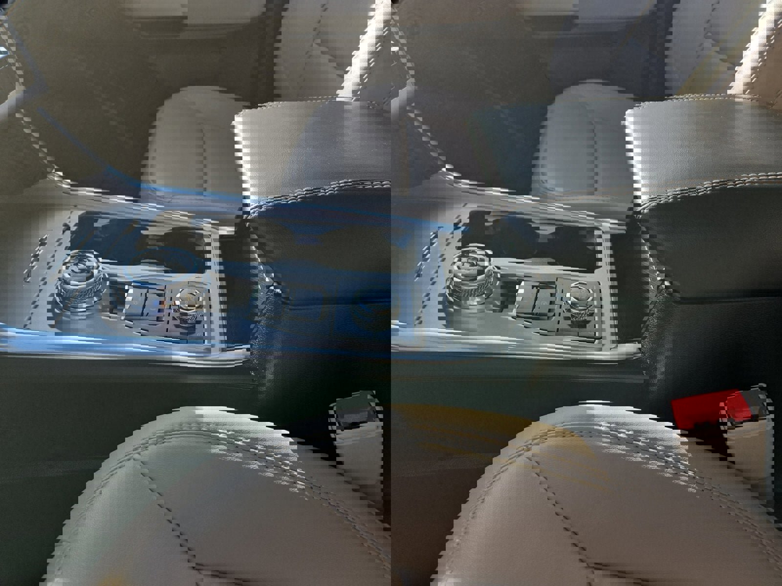 Certified 2023 Ford Explorer XLT w/ Equipment Group 202A image 22