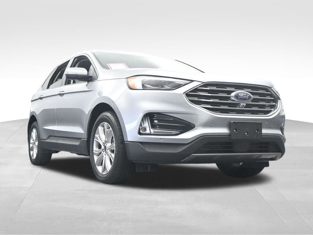 Certified 2022 Ford Edge Titanium w/ Equipment Group 301A image 5