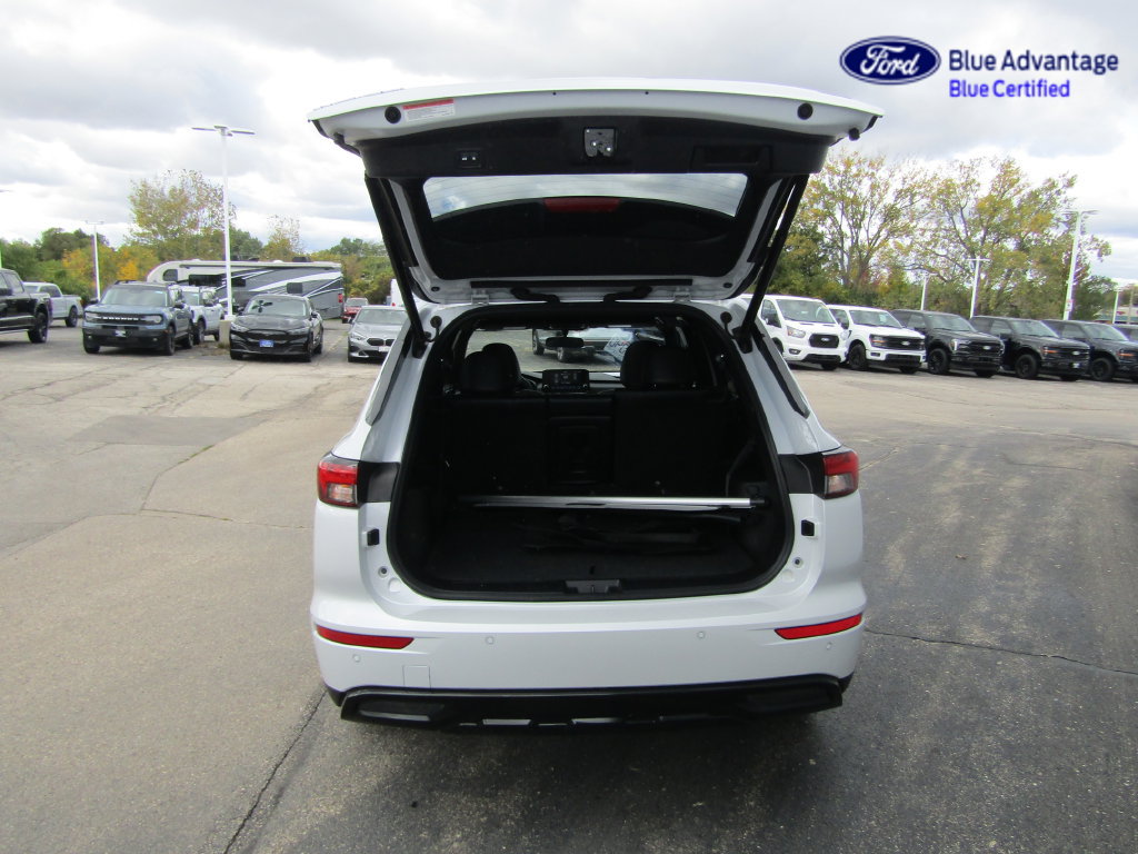 Used 2024 Mitsubishi Outlander SE Black Edition AWD/4WD image 15