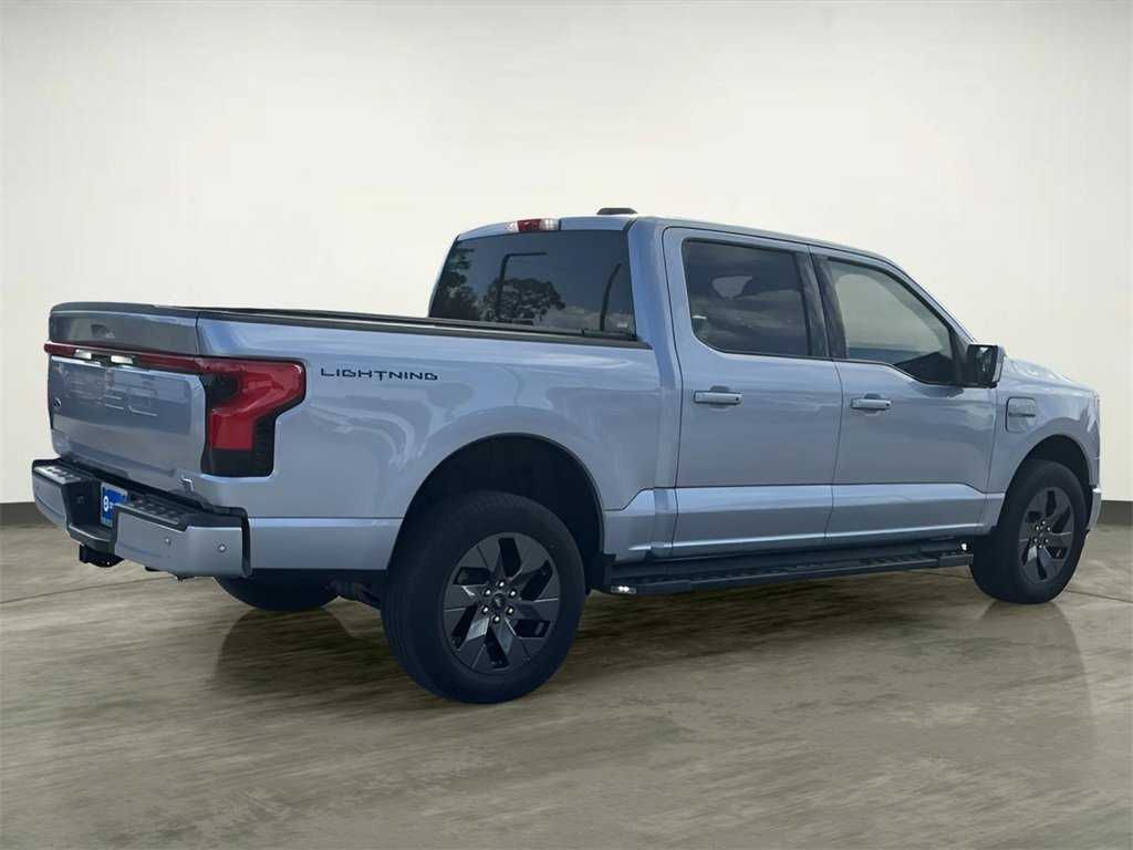Certified 2022 Ford F150 Lightning Lariat image 11