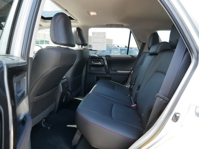 Used 2020 Toyota 4Runner TRD Off-Road Premium w/ Moonroof Package AWD/4WD image 17