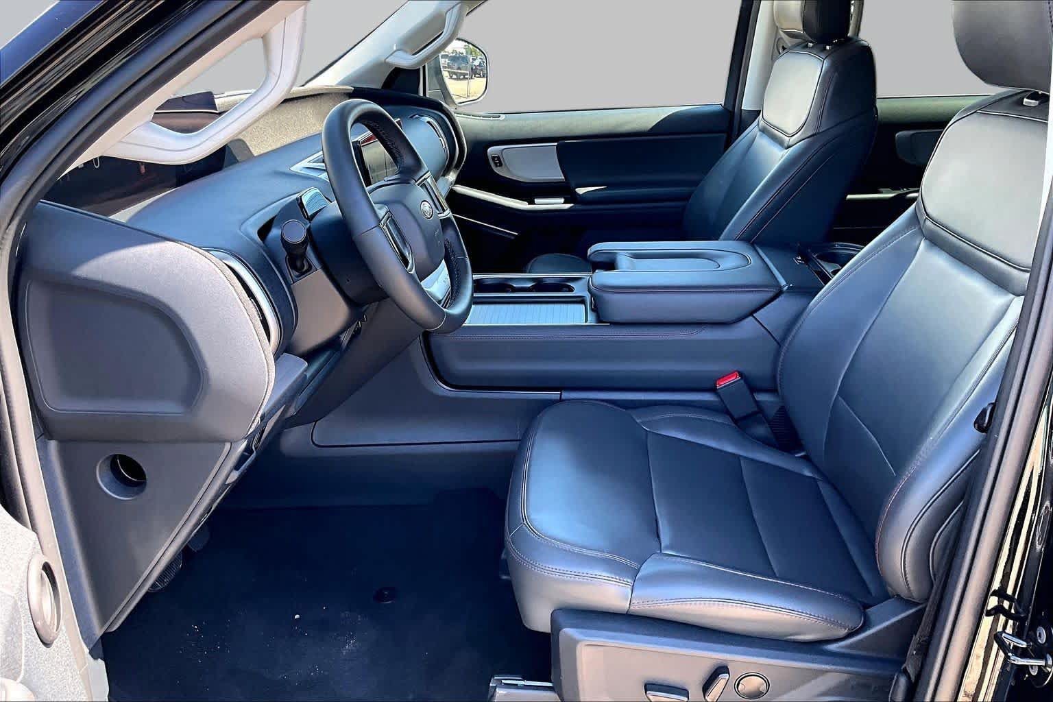 Certified 2025 Ford Expedition Active RWD image 10