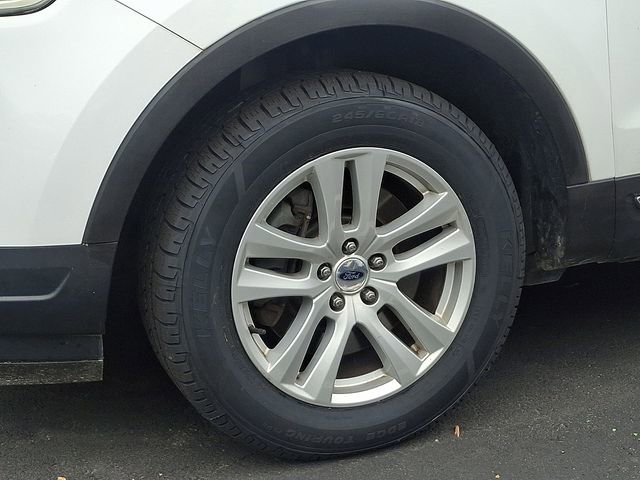 Certified 2018 Ford Explorer XLT AWD/4WD image 5