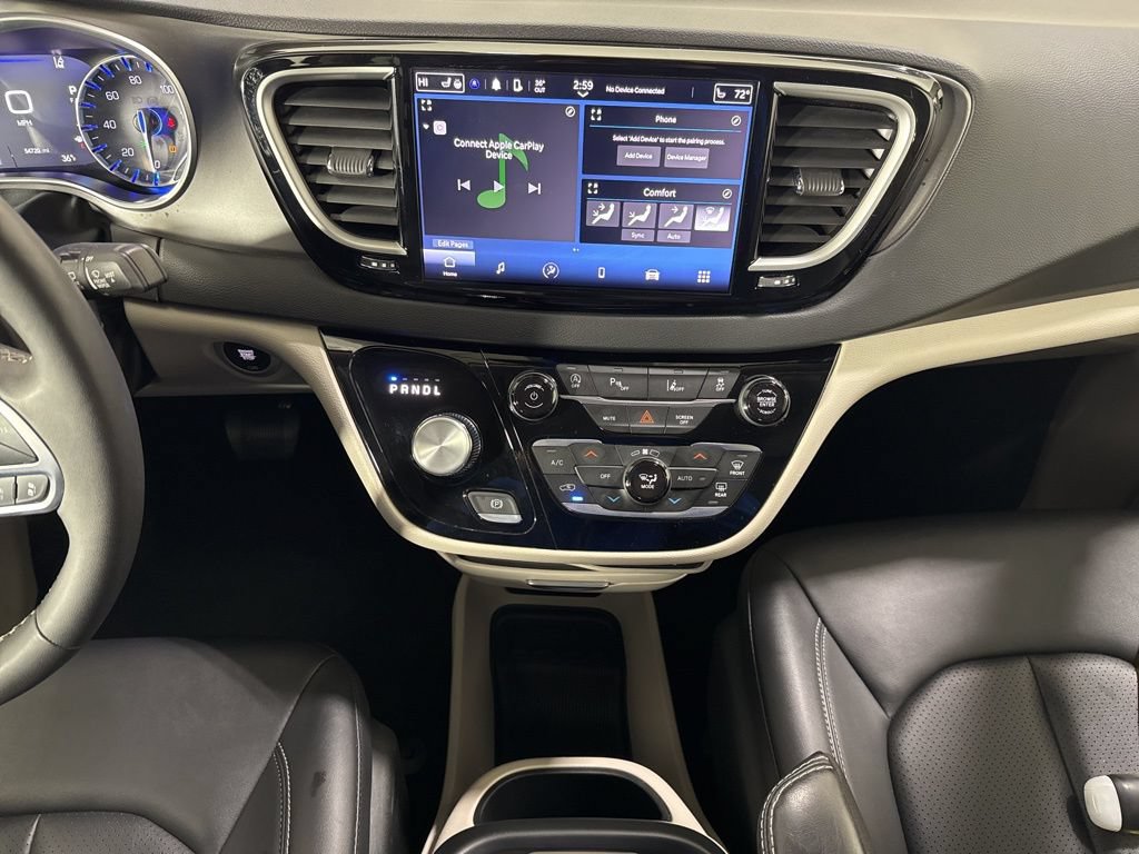 Used 2024 Chrysler Pacifica Touring-L FWD image 23