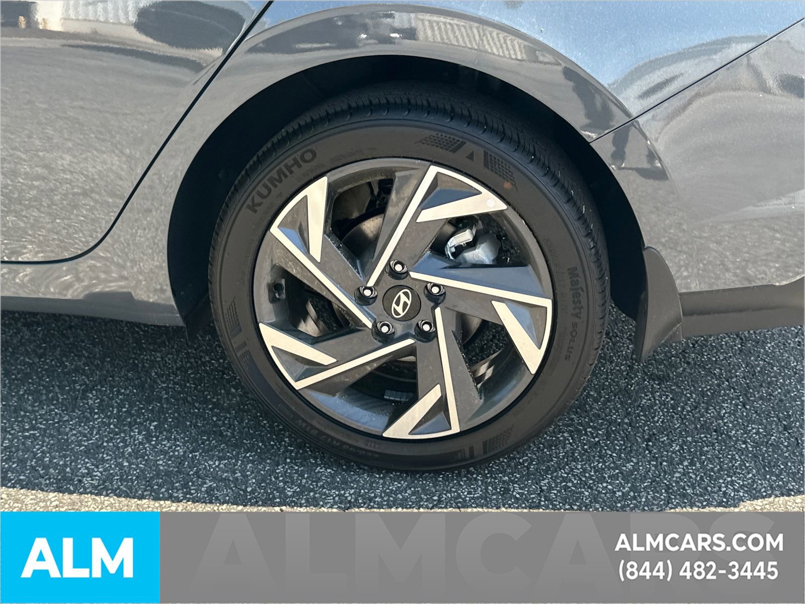 Used 2025 Hyundai Elantra Sport image 40