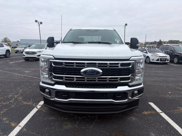 Certified 2025 Ford F350 XLT AWD/4WD image 3