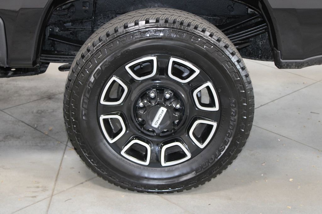 Certified 2025 Ford F350 Platinum image 22