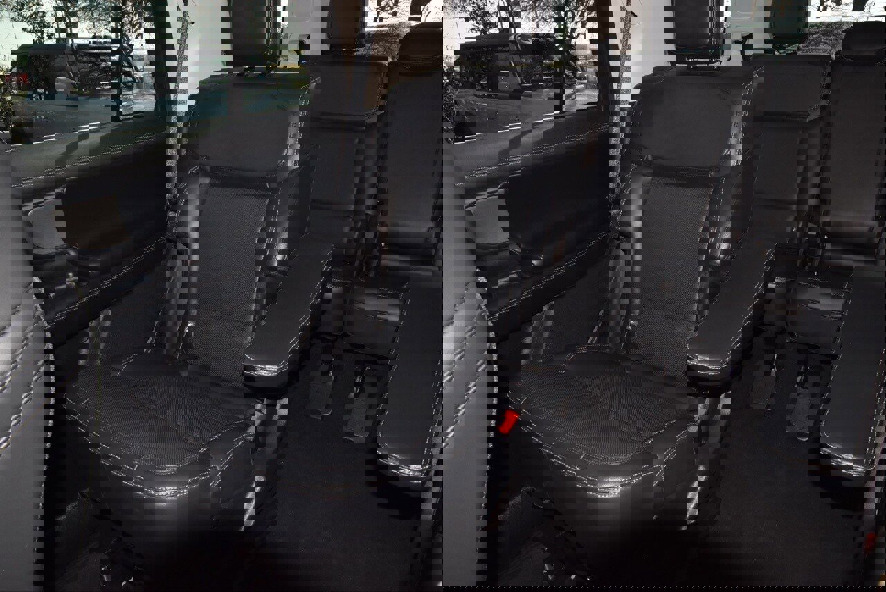 Certified 2025 Ford Expedition Platinum image 21