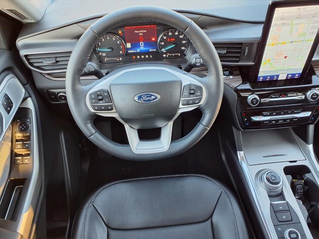 Certified 2023 Ford Explorer Limited w/ Limited Technology Package image 9