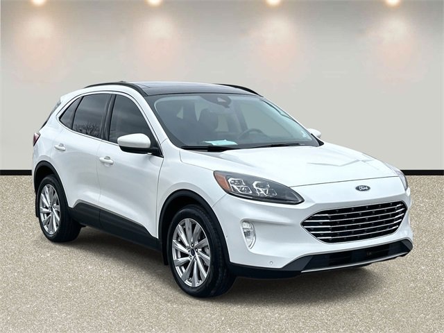 Certified 2022 Ford Escape Titanium w/ Titanium Elite Package image 3