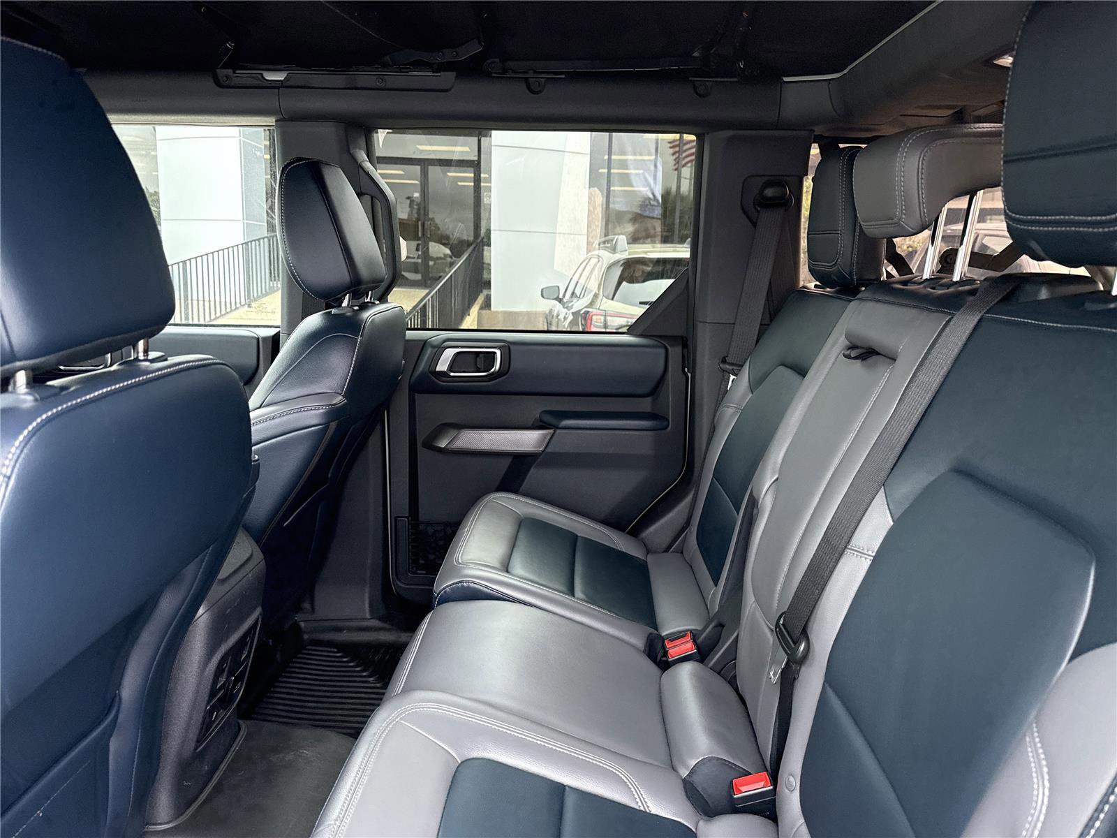 Certified 2021 Ford Bronco Outer Banks w/ Sasquatch Package image 10