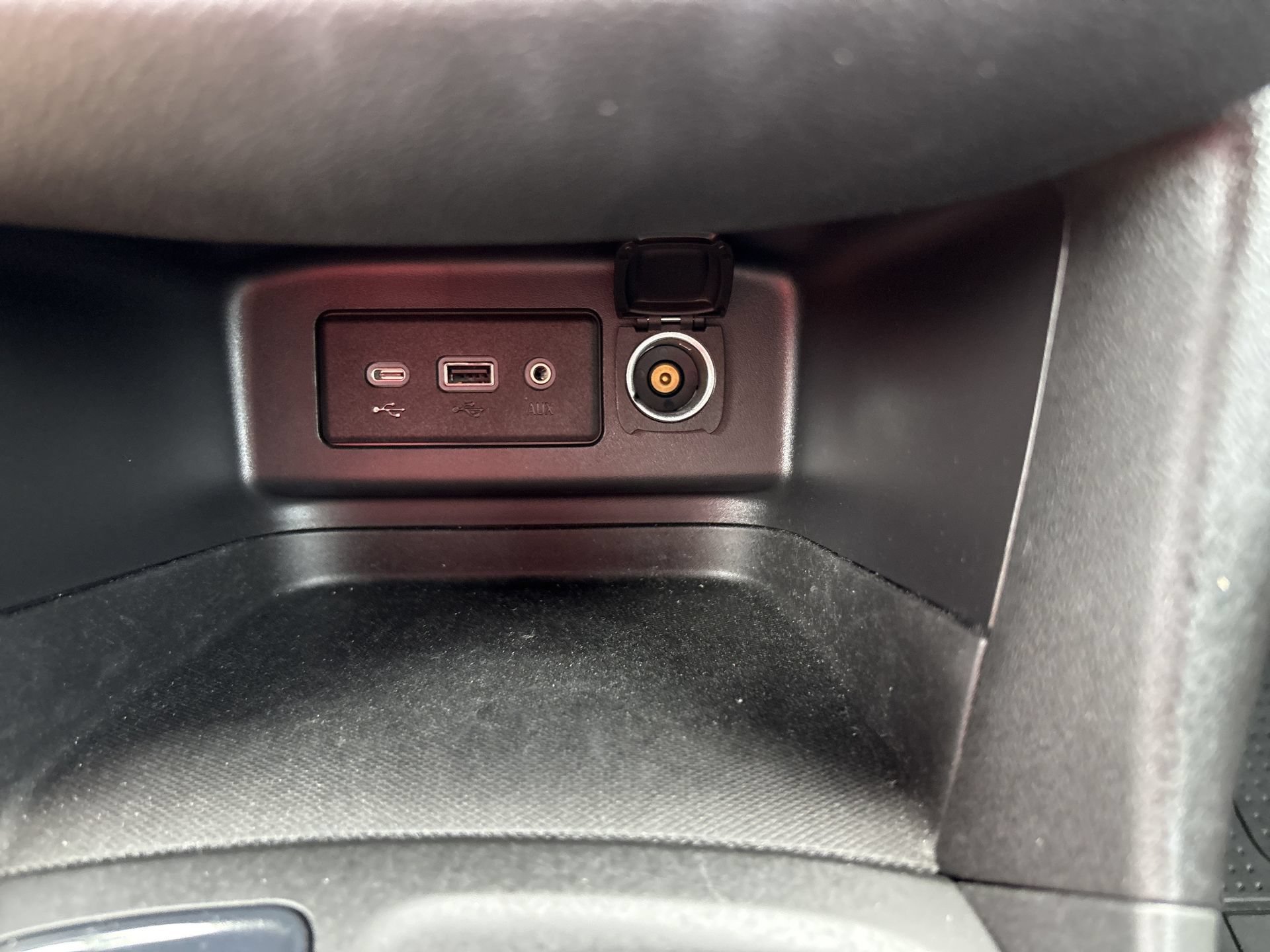 Used 2024 Chevrolet Equinox RS w/ LPO, Floor Liner Package FWD image 6