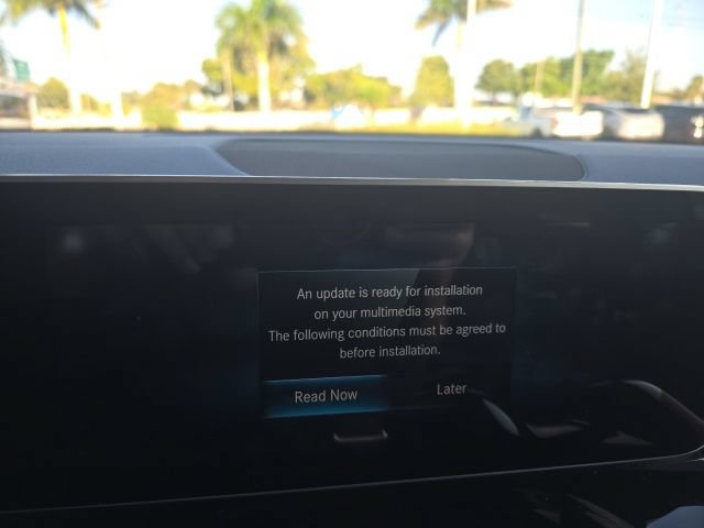 Used 2020 Mercedes-Benz GLB 250 4MATIC image 9