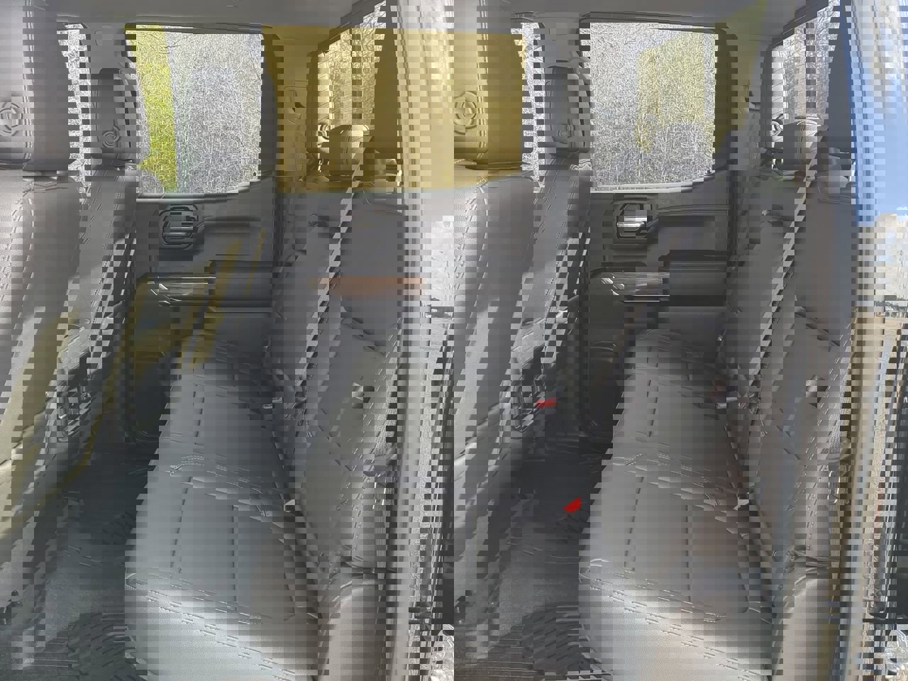 Used 2021 Chevrolet Silverado 1500 LT Trail Boss w/ Convenience Package II image 12