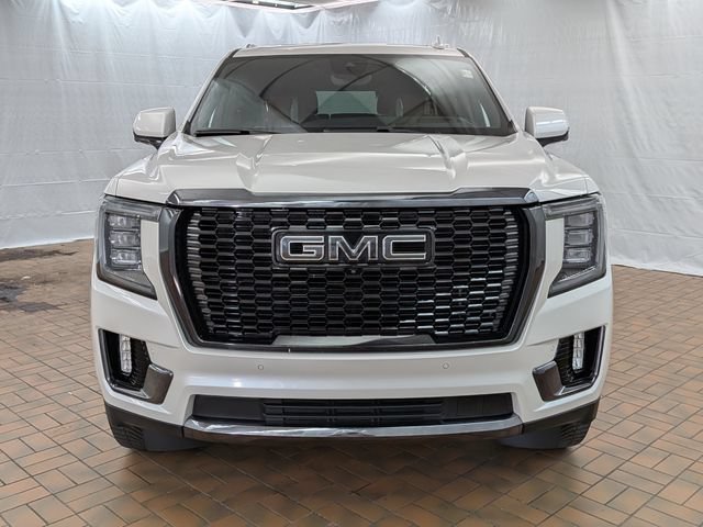 Used 2023 GMC Yukon Denali Ultimate AWD/4WD image 2