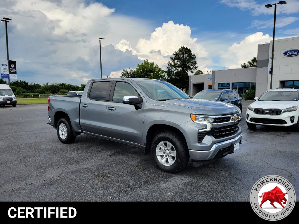 Used 2023 Chevrolet Silverado 1500 LT w/ Protection Package AWD/4WD image 9