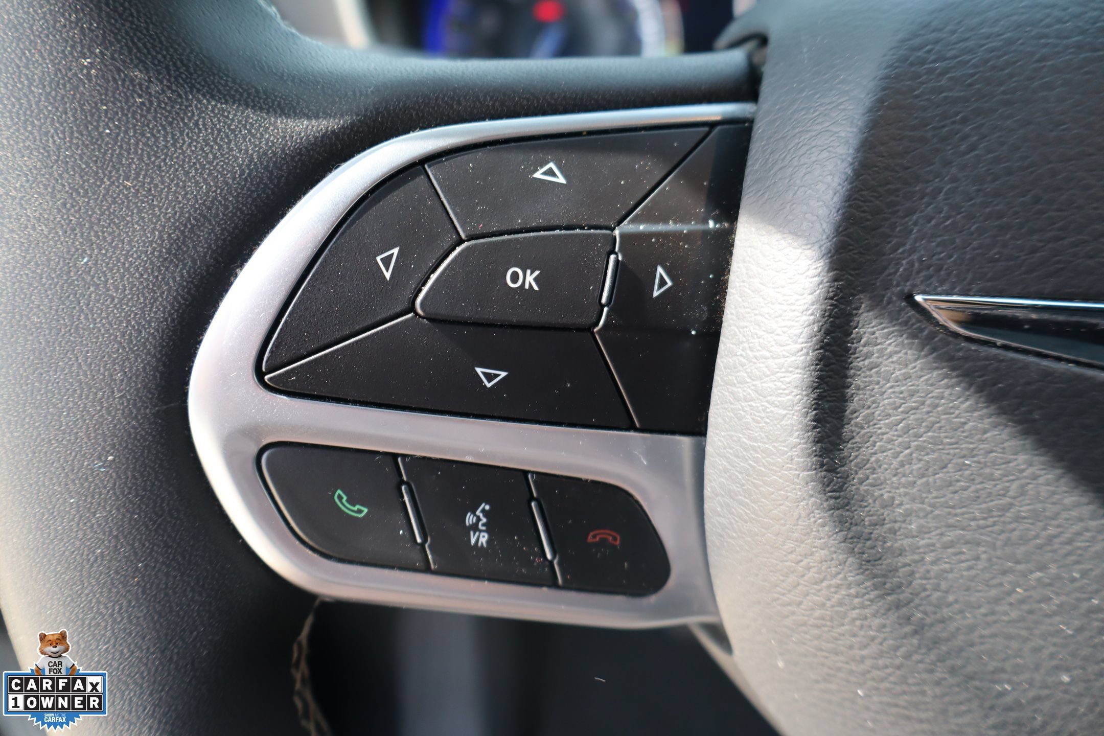 Used 2025 Chrysler Pacifica Select FWD image 14