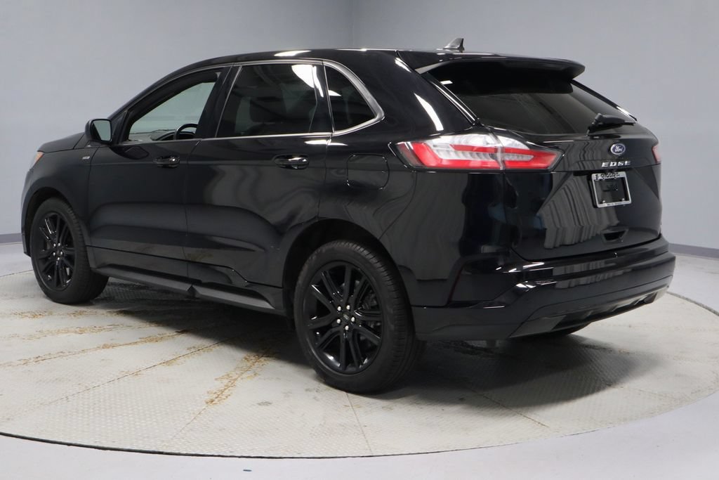 Certified 2024 Ford Edge ST-Line AWD/4WD image 9