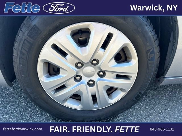 Used 2019 Dodge Grand Caravan SE FWD image 2
