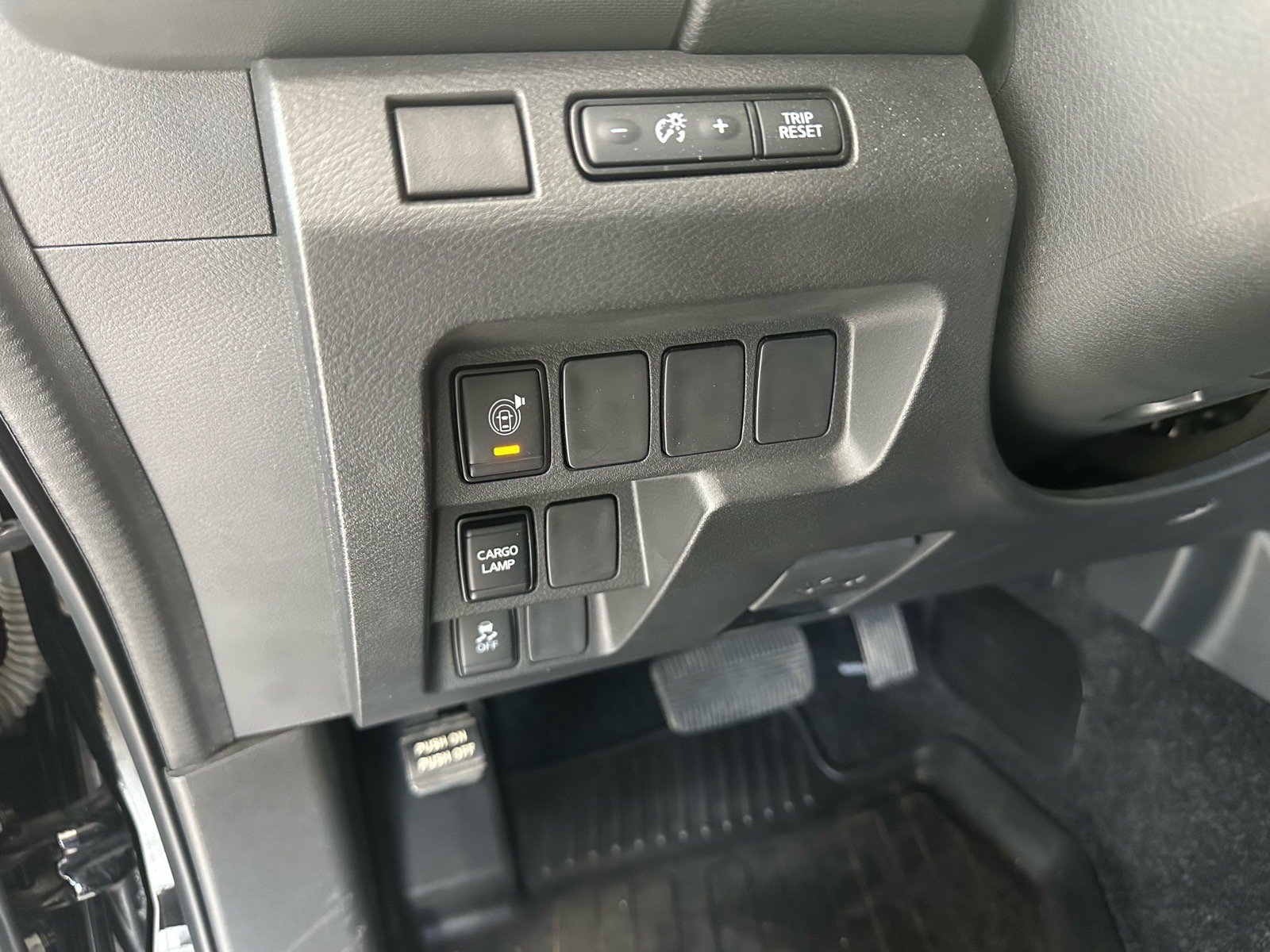 Used 2023 Nissan Frontier SV w/ Midnight Edition Package RWD image 27