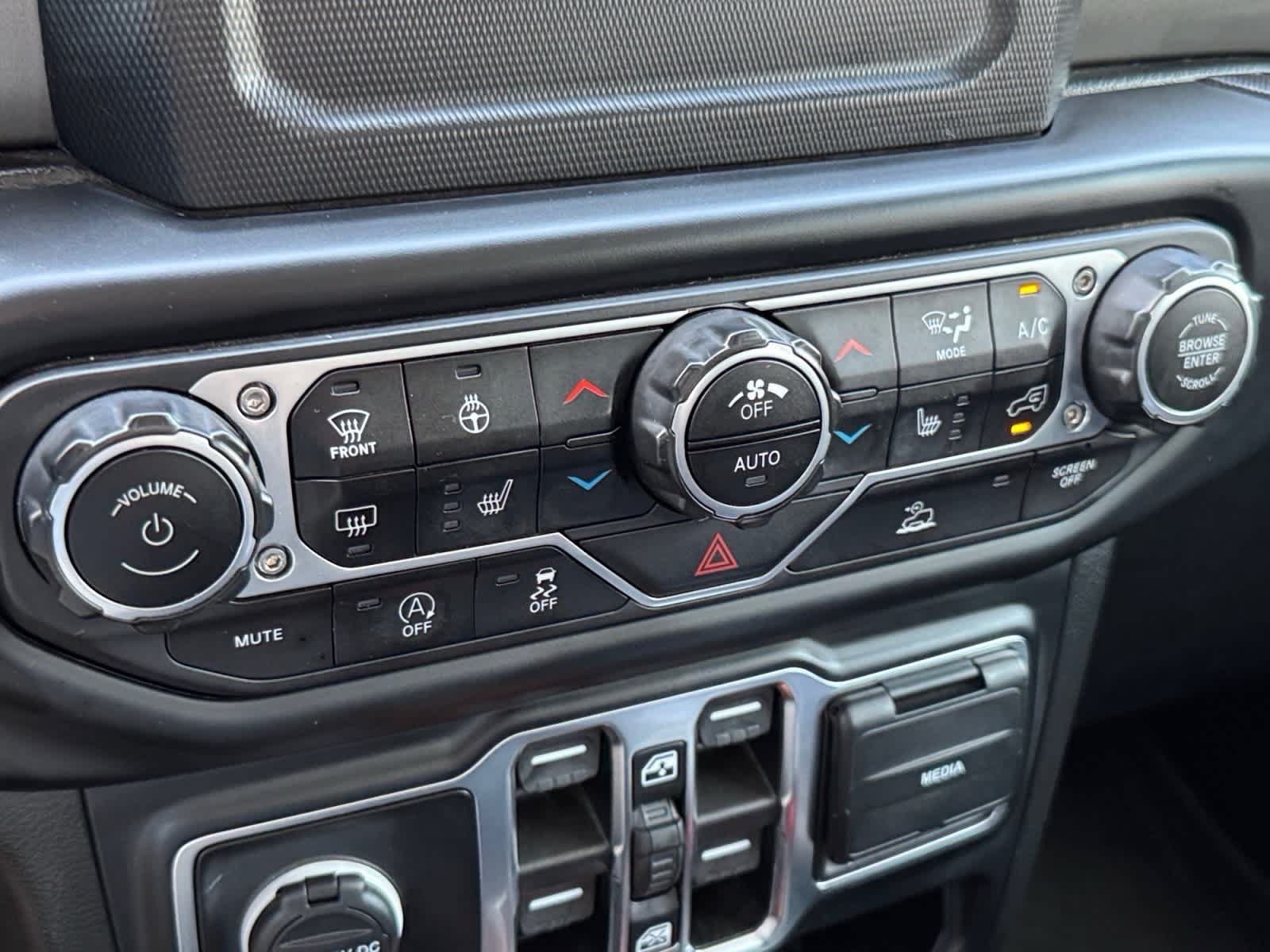 Used 2023 Jeep Wrangler Unlimited Sport AWD/4WD image 23