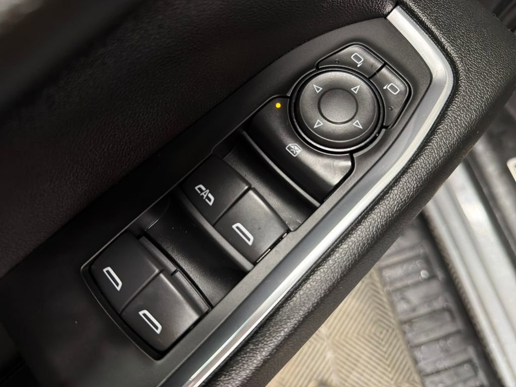 Used 2024 Chevrolet Silverado 1500 LT w/ Convenience Package II image 17