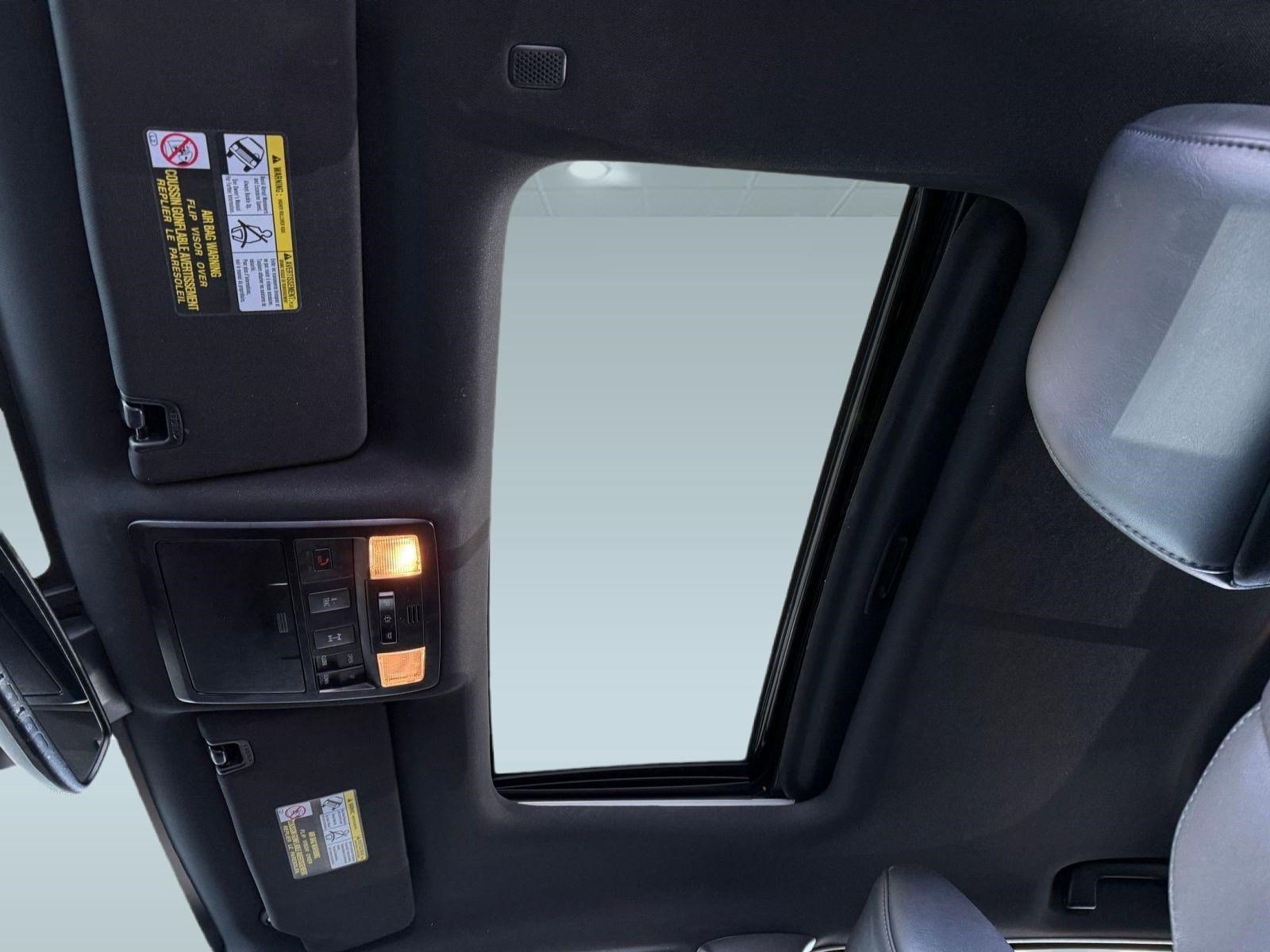 Used 2022 Toyota Tacoma TRD Off-Road w/ TRD Premium Off Road Package AWD/4WD image 16