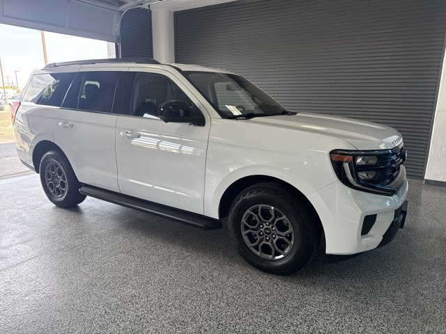 Certified 2025 Ford Expedition Active AWD/4WD image 15