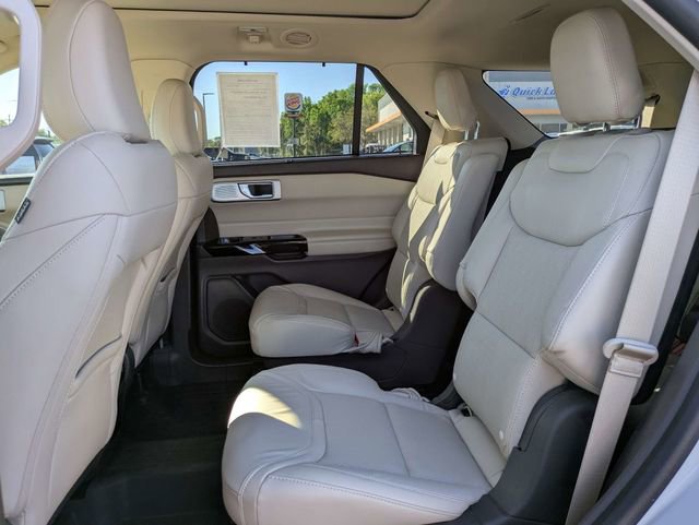 Certified 2021 Ford Explorer Platinum w/ Equipment Group 601A image 14