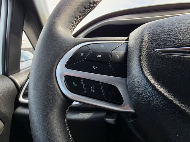 Used 2025 Chrysler Pacifica Select FWD image 21