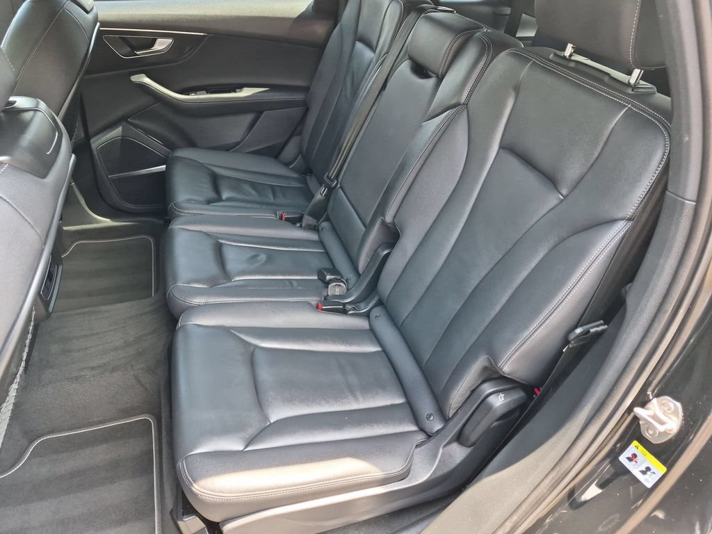 Used 2025 Audi Q7 3.0T Premium Plus AWD/4WD image 18