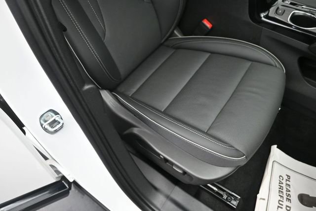 Used 2023 Buick Envision Essence AWD/4WD image 32