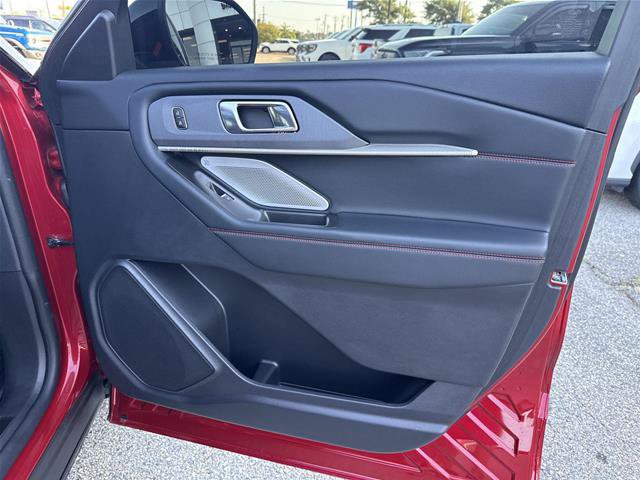 Certified 2025 Ford Explorer ST AWD/4WD image 24