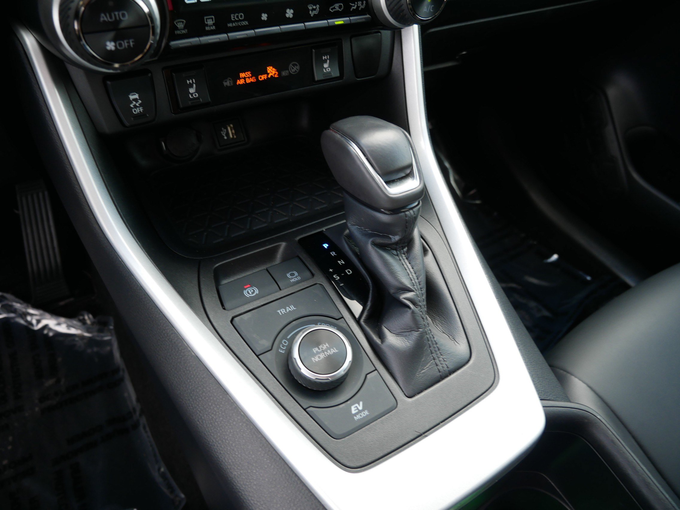 Used 2024 Toyota RAV4 XLE Premium w/ Weather Package AWD/4WD image 24