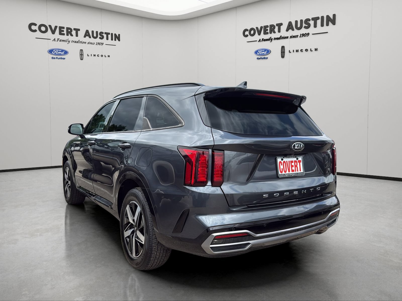Used 2021 Kia Sorento S FWD image 3