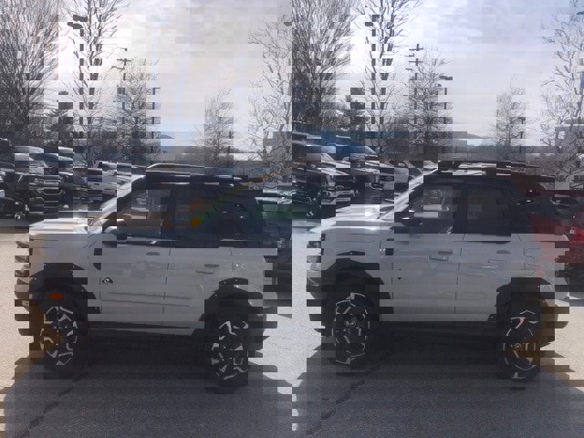 Certified 2024 Ford Bronco Sport Outer Banks w/ Tech Package image 2