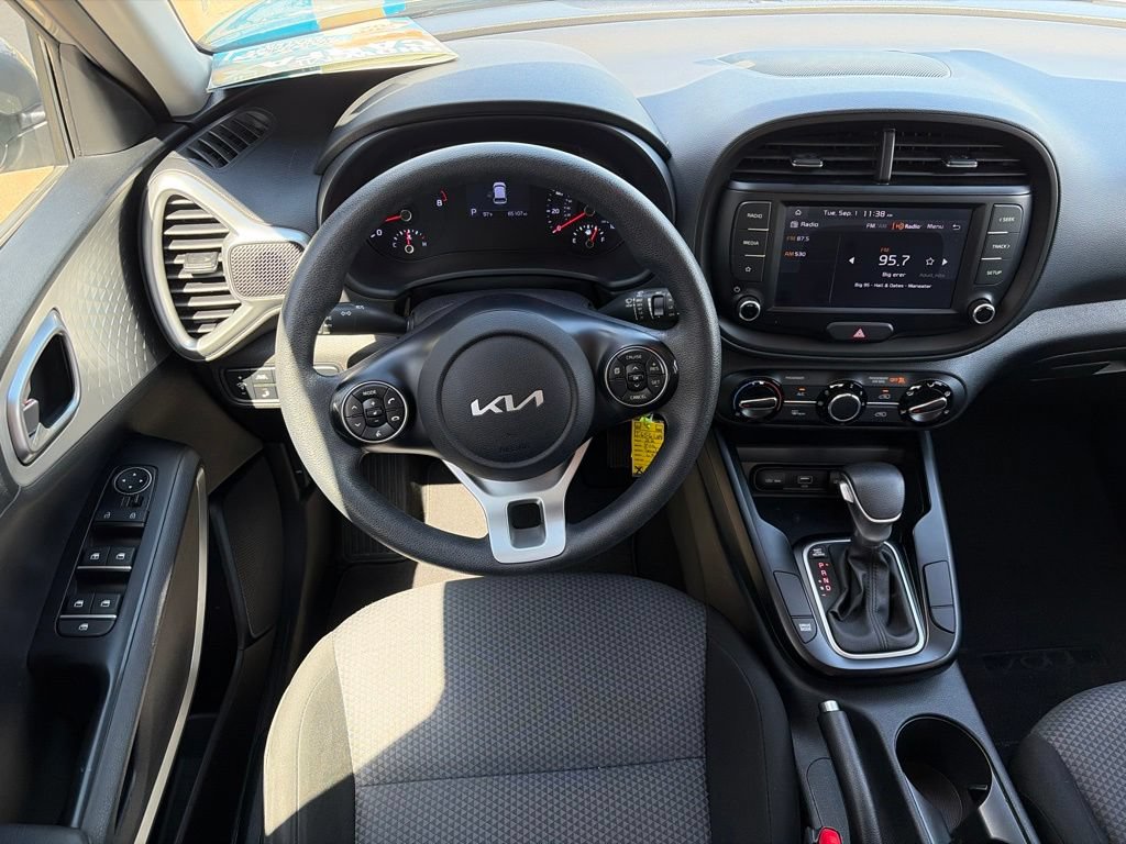 Used 2022 Kia Soul LX w/ Technology Package FWD image 18