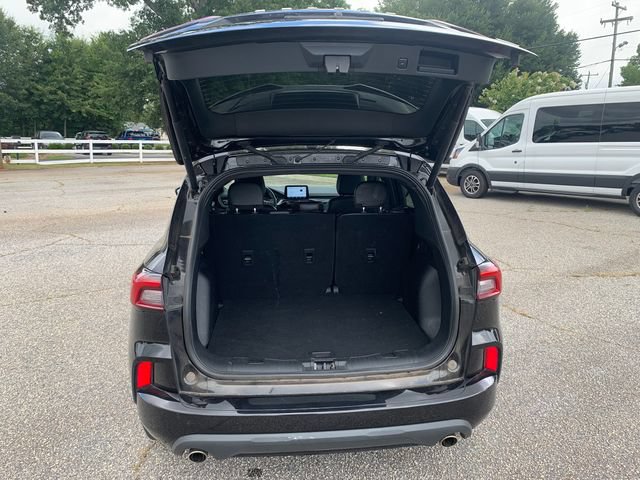 Certified 2024 Ford Escape ST-Line w/ Equipment Group 301A FWD image 9
