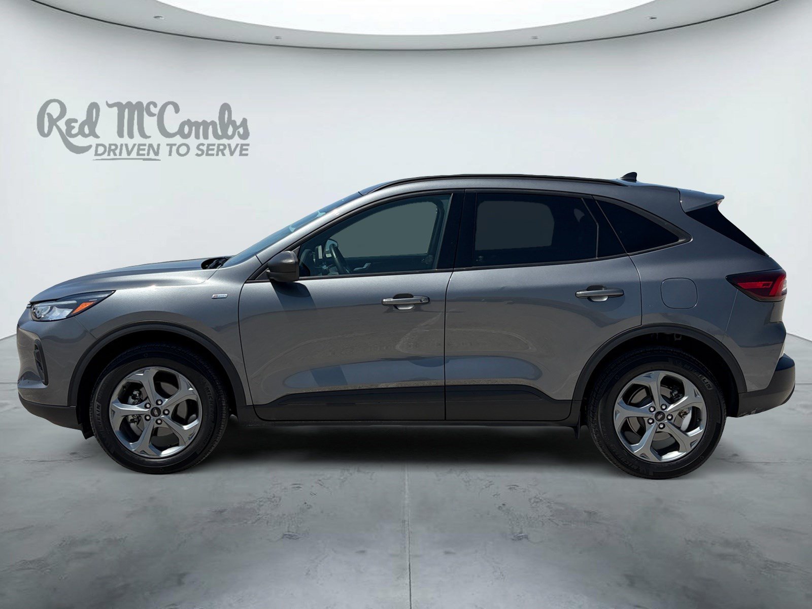 Certified 2025 Ford Escape ST-Line AWD/4WD image 8