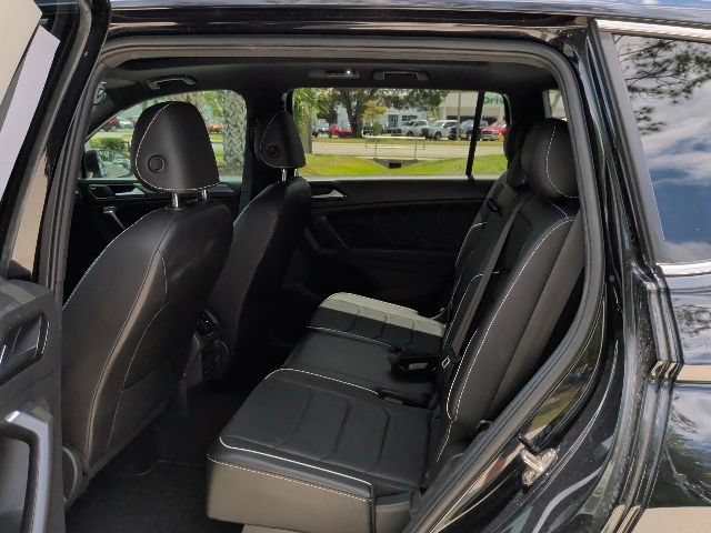Used 2022 Volkswagen Tiguan SEL Premium R-Line AWD/4WD image 18