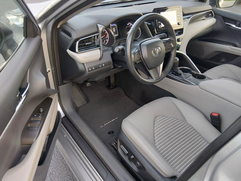 Used 2023 Toyota Camry SE FWD image 10