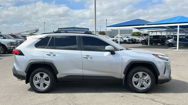 Used 2025 Toyota RAV4 XLE FWD image 2