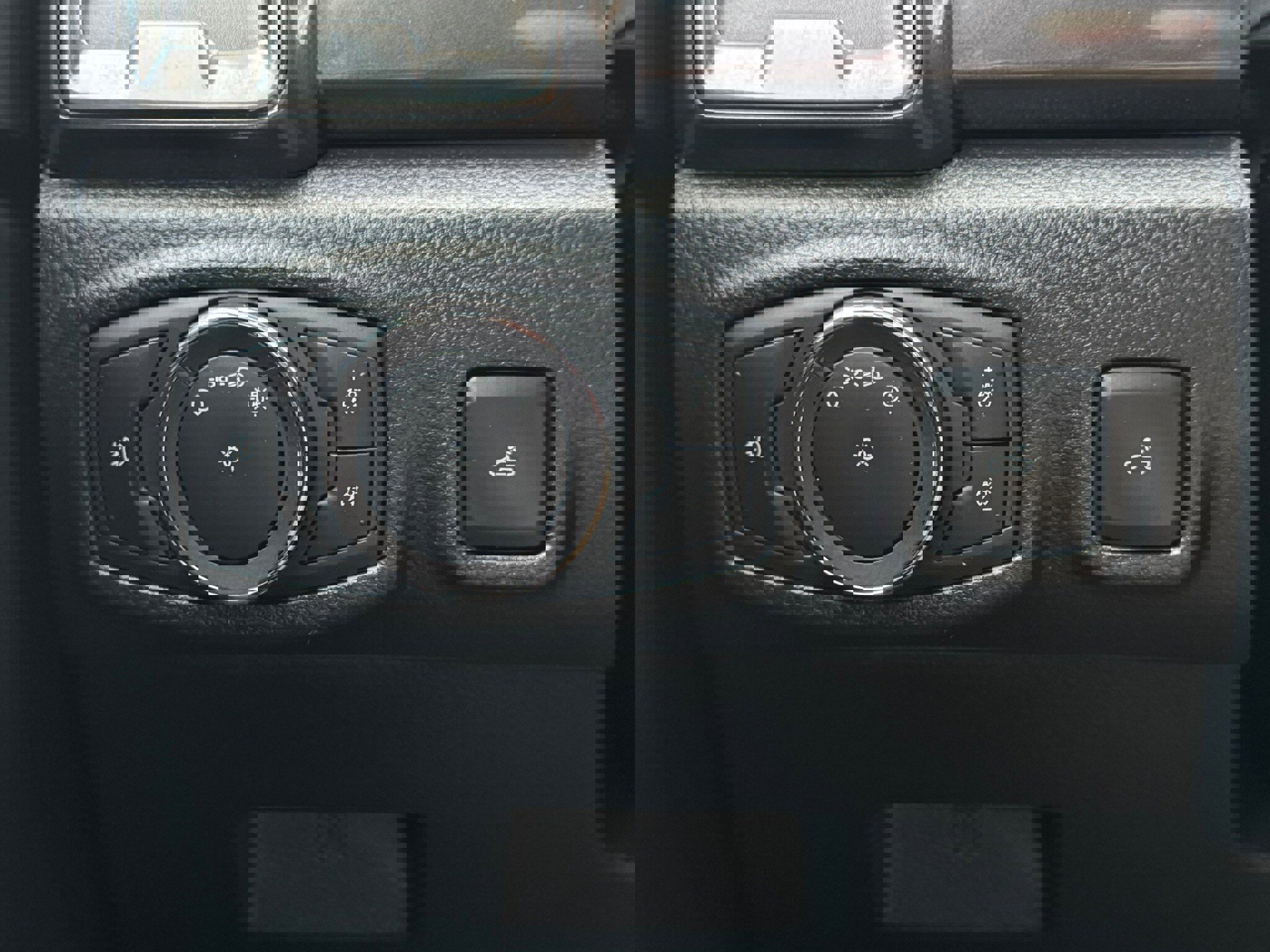 Certified 2019 Ford Ranger Lariat w/ Equipment Group 501A Mid image 30