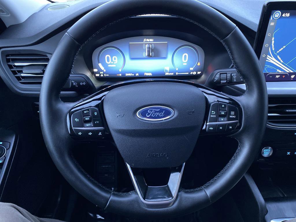 Certified 2025 Ford Escape Platinum image 21