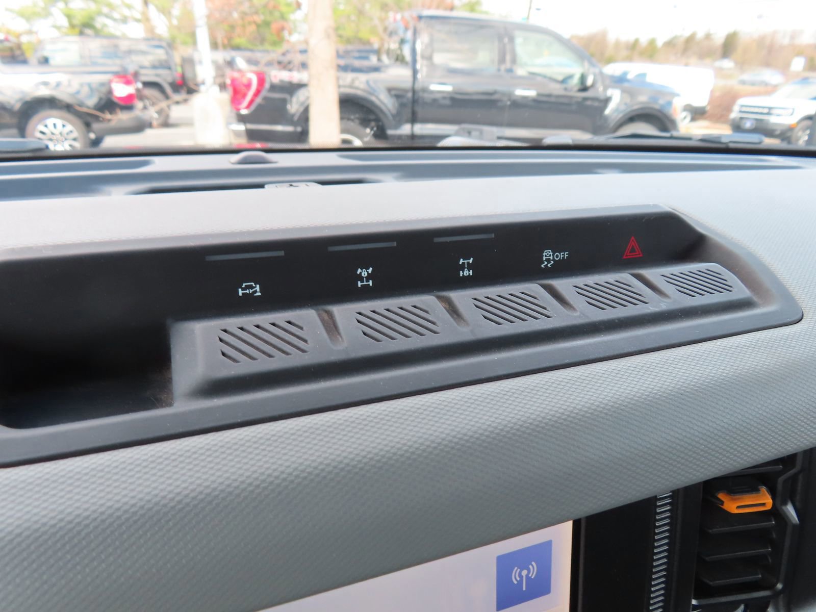 Certified 2022 Ford Bronco Badlands w/ Sasquatch Package image 20