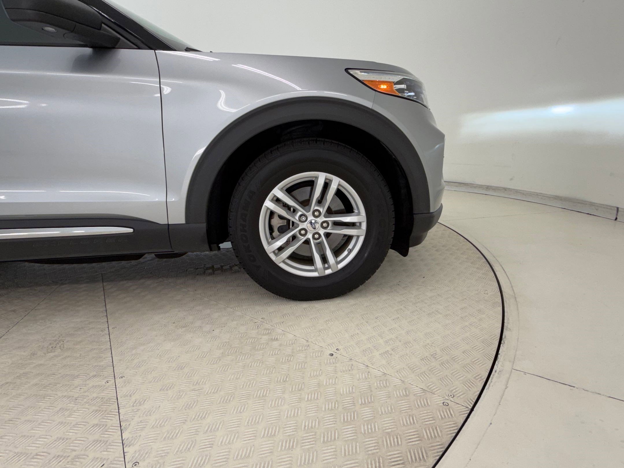 Certified 2020 Ford Explorer XLT image 30