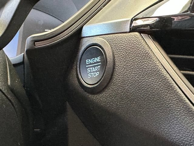 Certified 2023 Ford Escape Active AWD/4WD image 11