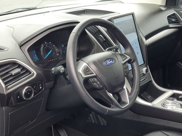 Certified 2024 Ford Edge SEL w/ Convenience Package AWD/4WD image 12
