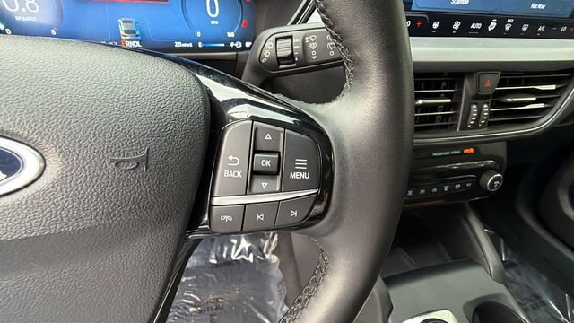 Certified 2024 Ford Escape Platinum AWD/4WD image 28