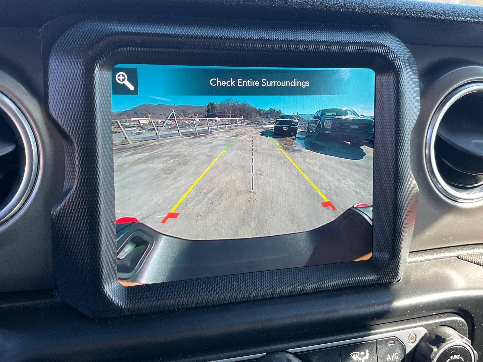 Used 2021 Jeep Gladiator Rubicon image 11